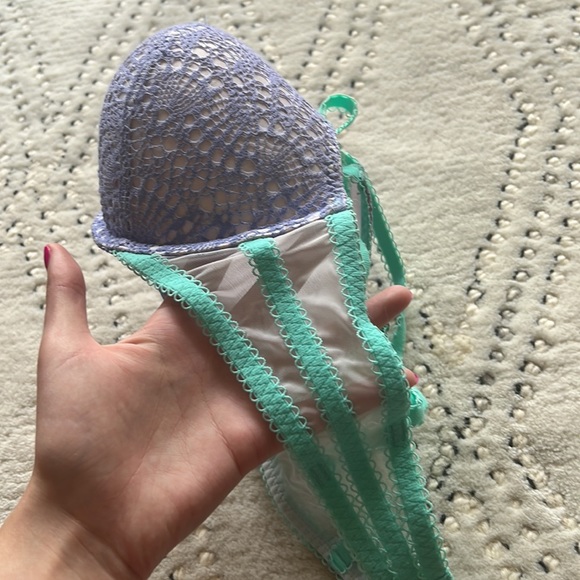 VS Padded Bra - Picture 3 of 7